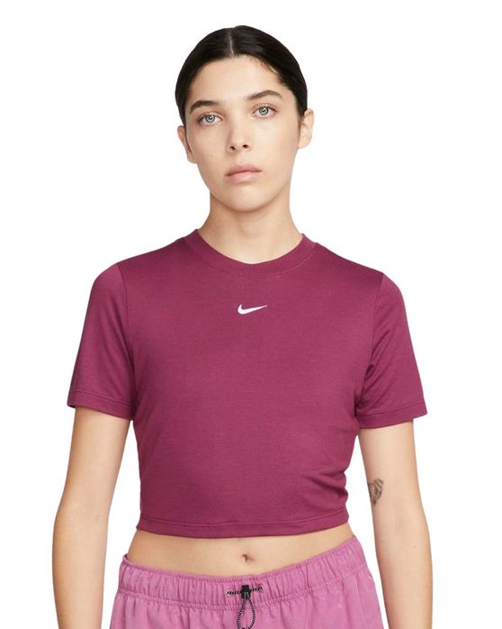 CAMISETA NIKE ESSENTIAL FEMNINA