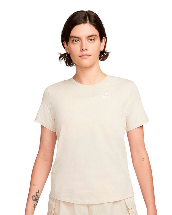 Camiseta Nike Club FemininaCAMISETA NIKE CLUB FEMININA