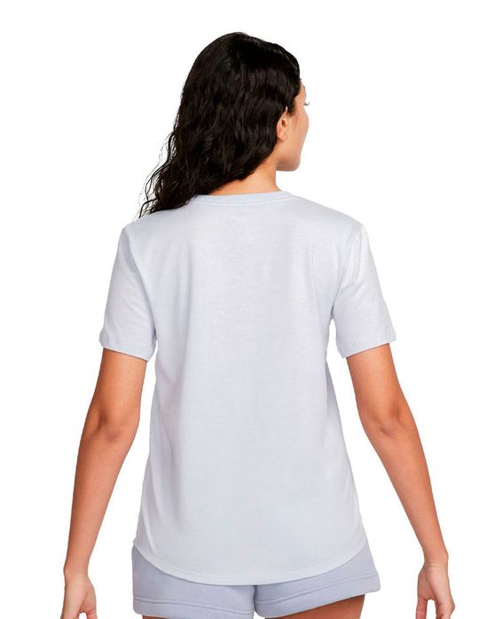 Camiseta Nike Club FemininaCAMISETA NIKE CLUB FEMININA