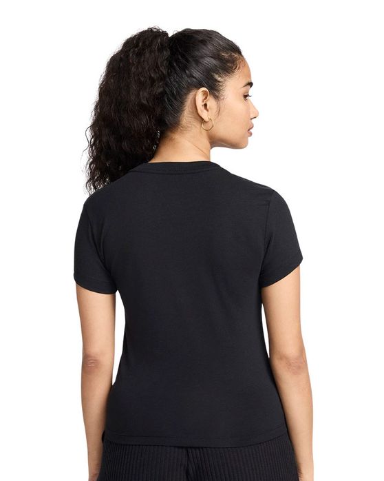 Camiseta Nike Sportswear Chill Knit Feminina