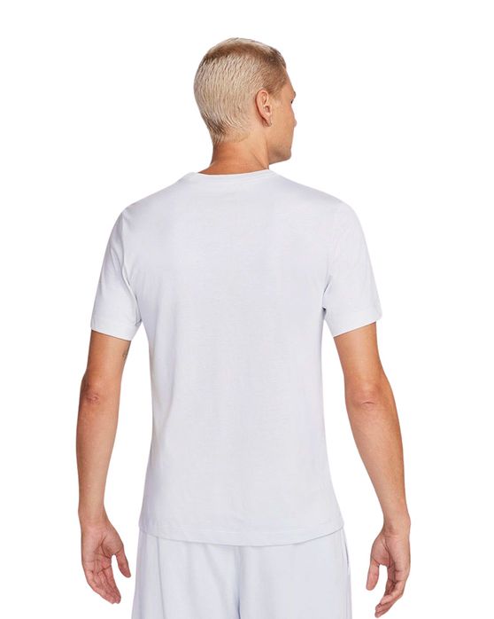 Camiseta Nike Club Masculina