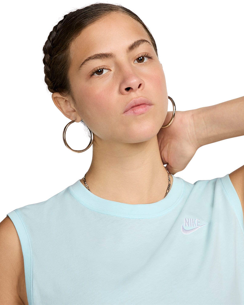 Camiseta-Nike-Club-Feminina