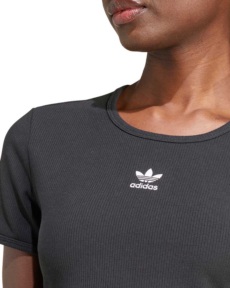 Camiseta-adidas-Ess-Rib-Feminina