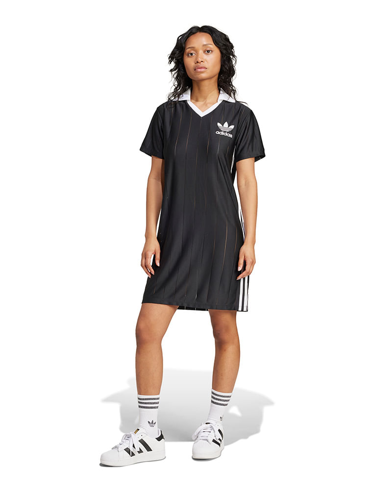 Vestido Midi Com Tênis Adidas Look Vestido Midi Canelado Com Tenis