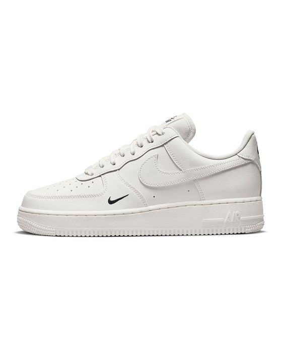 Tênis Nike Air Force 1 07 Feminino