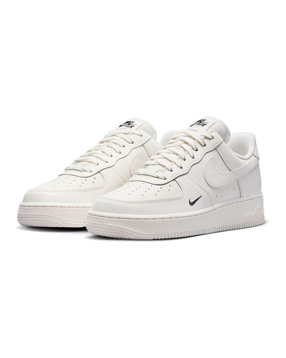 Tênis Nike Air Force 1 07 Feminino