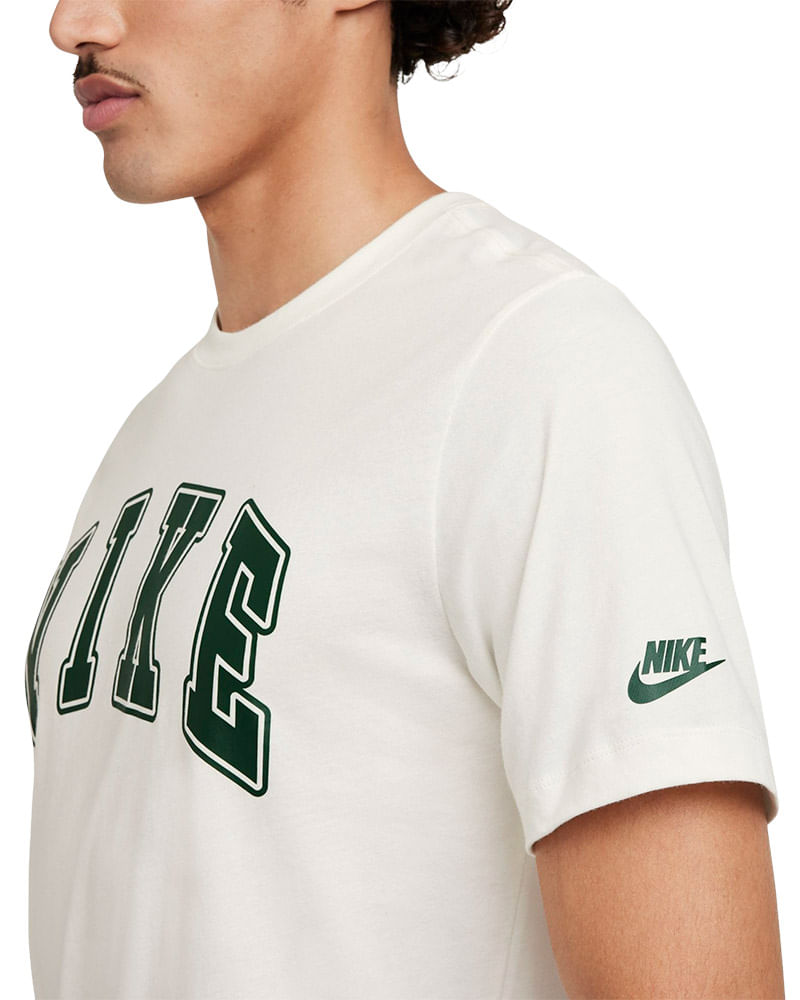 Camiseta-Nike-Club-Masculina