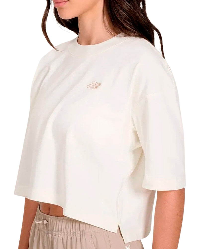 Camiseta-New-Balance-Small-Logo-Feminina