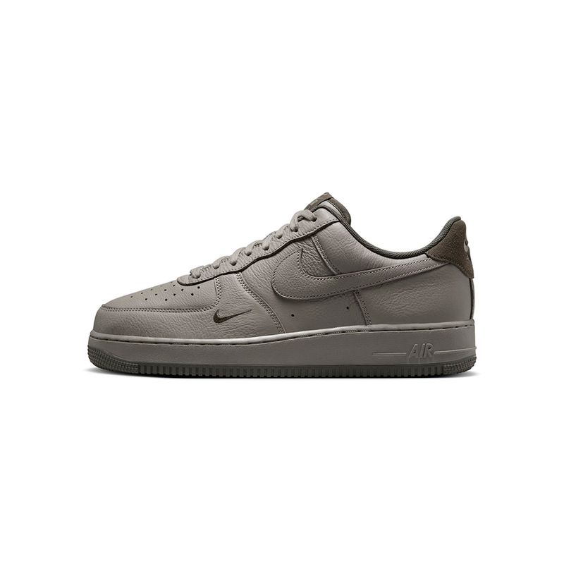 Tenis Nike Air Force 07 LV8 Masculino Tenis e na Authentic Feet