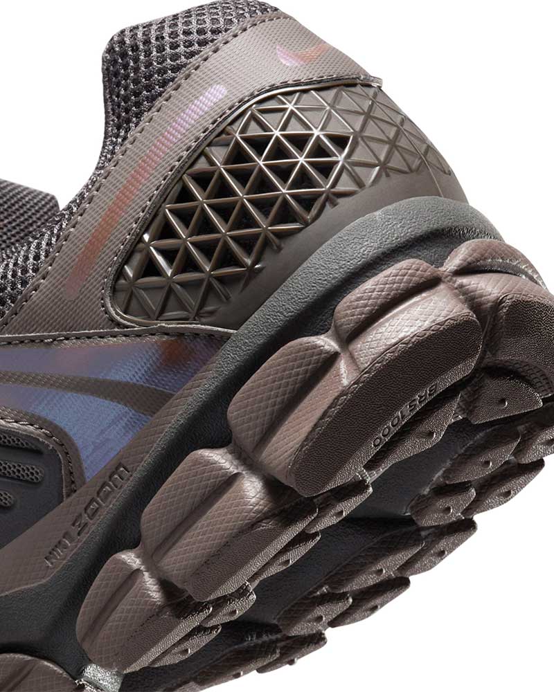 Tenis-Nike-Zoom-Vomero-5-Flood-Masculino