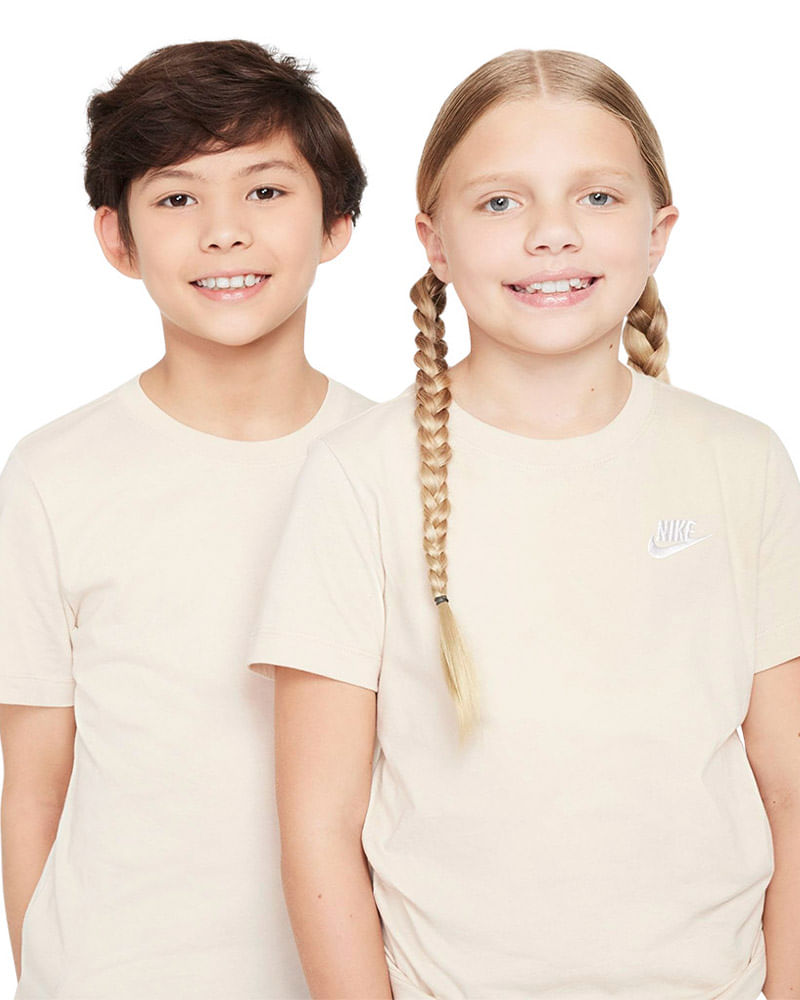 Camiseta-Nike-Sportswear-Futura-Infantil