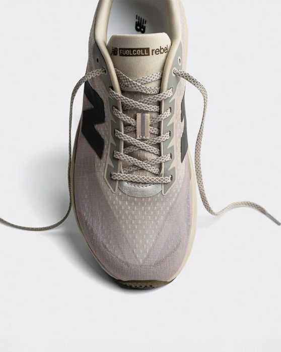 Tênis New Balance Fuelcell Rebel V5 Feminino